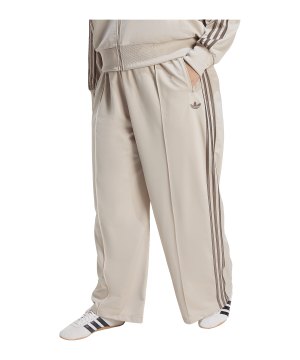 adidas-firebird-loose-track-hose-damen-grau-kd4037-lifestyle_front.png