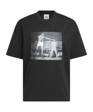 adidas-kareem-scoring-champ-t-shirt-schwarz-jz7911-indoor_front.png