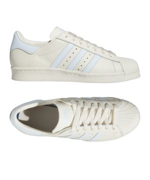 adidas-originals-superstar-82-weiss-blau-gz4836-lifestyle_gallery.png