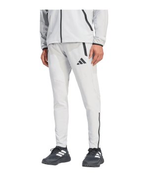adidas-tiro-travel-woven-hose-grau-ke8363-teamsport_front.png