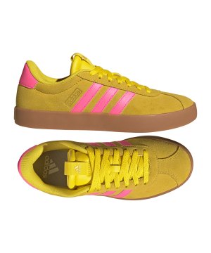 adidas-vl-court-3-0-sneaker-damen-gelb-ih6517-lifestyle_gallery.png