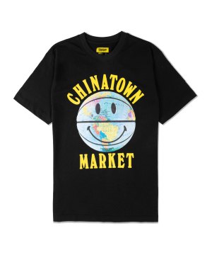 chinatown-market-smiley-globe-ball-t-shirt-f0001-ctm1990276-lifestyle_front.png