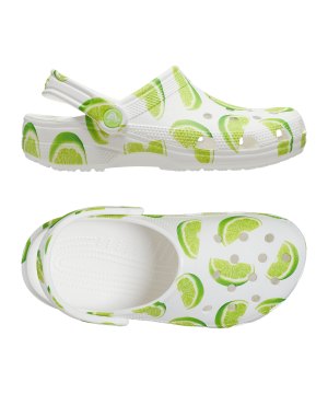 crocs-classics-fresh-fruits-clog-badelatsche-f320-211008-lifestyle_gallery.png
