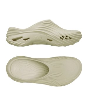 crocs-echo-wave-badelatsche-weiss-f2y2-210521-lifestyle_gallery.png