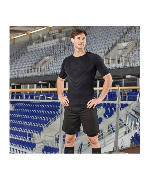 entorch-action-uw3-shirt-schwarz-en0005-indoor_front.png