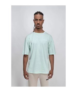 etre-reel-t-shirt-gruen-etre1234-lifestyle_front.png