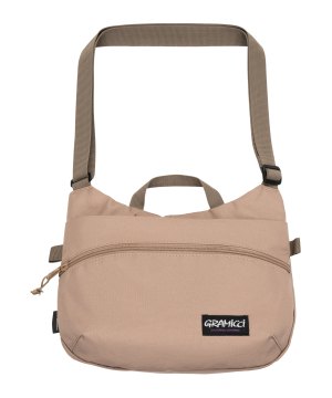 gramicci-cordura-umhaengetasche-beige-g3sb-082-lifestyle_front.png