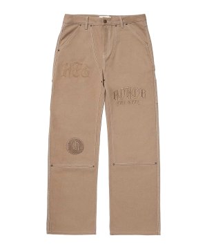 honor-the-gift-script-carpenter-jogginghose-braun-htg230313-lifestyle_front.png