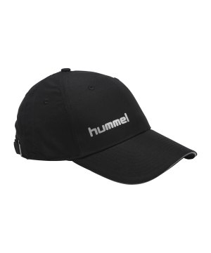hummel-basic-cap-schwarz-f2001-89066-lifestyle_front.png