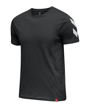 hummel-legacy-chevron-t-shirt-schwarz-f2001-212570-lifestyle_front.png
