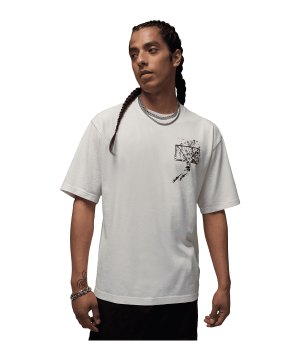 jordan-brooklyn-graphic-t-shirt-weiss-f133-ib3297-indoor_front.png