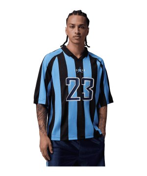 jordan-brooklyn-t-shirt-blau-f412-if1925-lifestyle_front.png