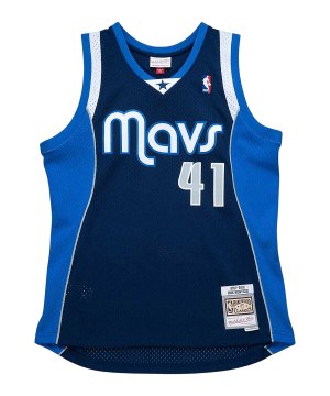 mitchell-and-ness-nba-dm-d-n-11-12-trikot-blau-smjy1148-dma11dnoasb-lifestyle_front.png