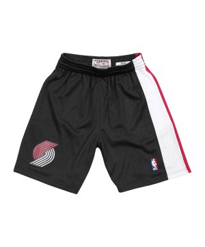 mitchell-and-ness-nba-portland-tb-short-schwarz-smshgs18249-ptbblck9-lifestyle_front.png
