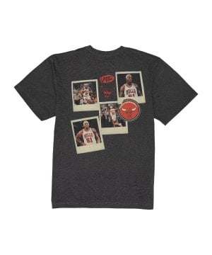 mitchell-ness-chicago-bulls-nba-d-r-t-shirt-fblk-ss11709-cbuvblk-indoor_front.png