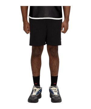 new-balance-performance-mesh-short-schwarz-fbk-mb61b14b-indoor_front.png