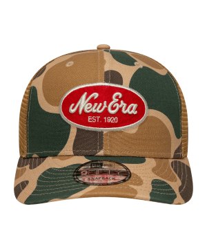 new-era-duck-camo-9fifty-trucker-cap-beige-f260-60856363-lifestyle_front.png
