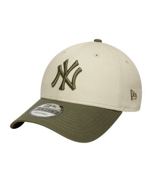new-era-mlb-9forty-new-york-yankees-cap-braun-f270-60758992-lifestyle_front.png