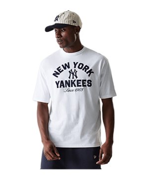 new-era-mlb-heritage-os-ny-yankees-tee-f100-60684327-lifestyle_front.png