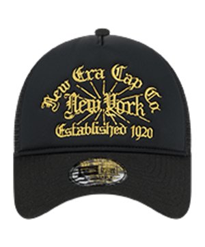 new-era-new-york-trucker-cap-schwarz-60424845-lifestyle_front.png