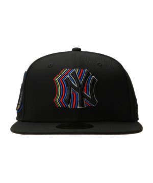 new-era-new-york-yankees-cap-schwarz-70889988-lifestyle_front.png