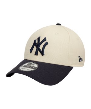 new-era-san-antonio-spurs-9forty-curved-cap-beige-60595215-lifestyle_front.png