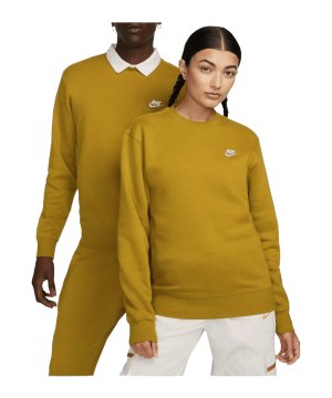 nike-club-crew-sweatshirt-braun-rot-weiss-f716-bv2662-lifestyle_front.png