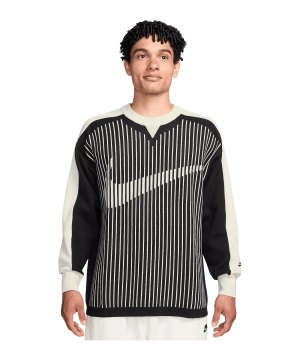 nike-club-sweater-sweatshirt-schwarz-f010-ii1196-lifestyle_front.png