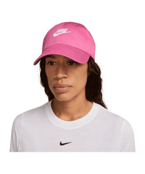 nike-club-unstructured-futura-wash-cap-rot-f684-fb5368-lifestyle_front.png