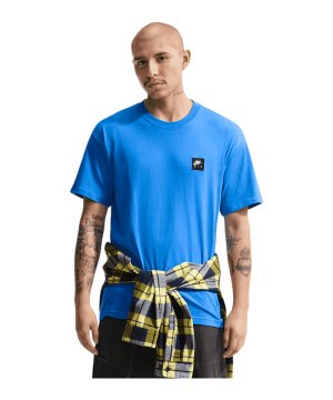 nike-nsw-air-box-t-shirt-blau-f435-ir8021-lifestyle_front.png