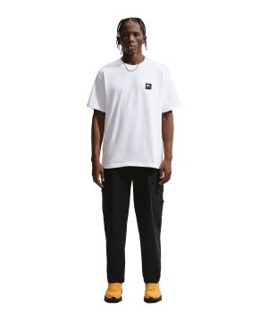 nike-nsw-air-box-t-shirt-weiss-f100-ir8021-lifestyle_front.png