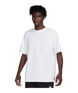 nike-premium-essentials-t-shirt-weiss-f101-do7392-lifestyle_front.png