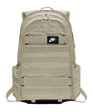 nike-rpm-rucksack-grau-weiss-f072-ba5971-lifestyle_front.png