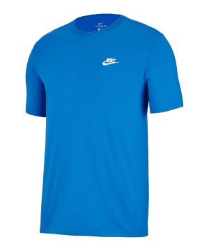 nike-sportswear-club-t-shirt-blau-f435-ar4997-lifestyle_front.png