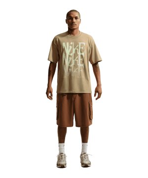 nike-sportwear-t-shirt-braun-f297-ih1361-lifestyle_front.png