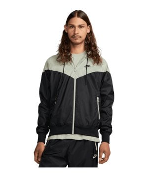 nike-woven-jacke-schwarz-f018-da0001-lifestyle_front.png