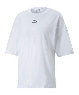 puma-classics-oversized-t-shirt-damen-weiss-f02-535680-lifestyle_front.png