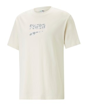 puma-downtown-logo-graphic-t-shirt-weiss-f99-538243-lifestyle_front.png