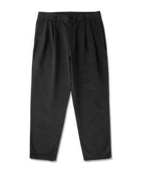 stan-ray-twill-double-pleat-chino-schwarz-fbt-aw2000022-lifestyle_front.png