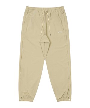 stretch-nylon-city-long-pants-bhabo-00693-lbg-lifestyle_front.png